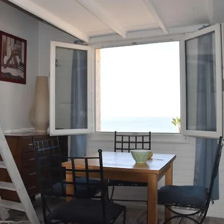 Face A La Plage, Climatisation, Wifi, Parking, A Pied, Ideal Apartmán Six-Fours-les-Plages